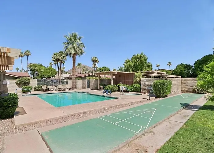 R&r Camelback Getaway *