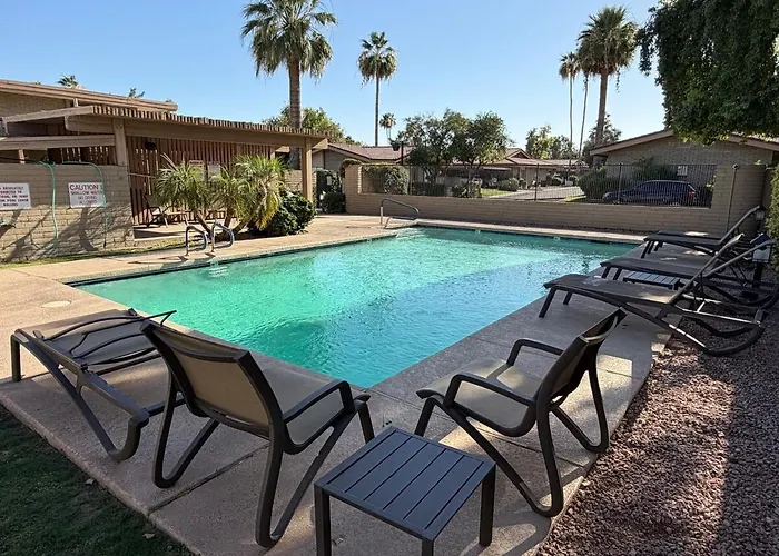 Dom wakacyjny R&r Camelback Getaway